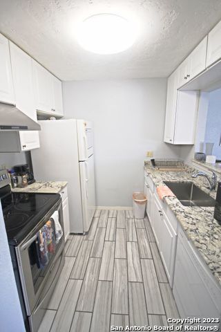 Foto del edificio - 4949 Hamilton Wolfe Rd