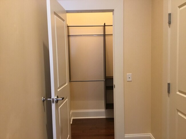 Foto del edificio - 324 Brady St