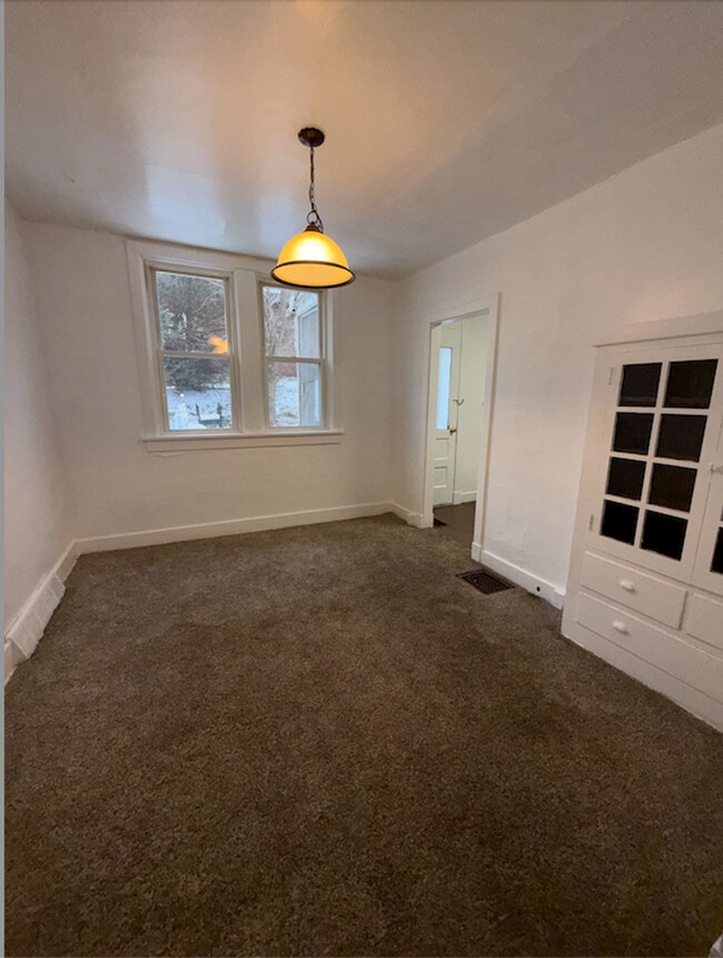 Building Photo - 105 Court St