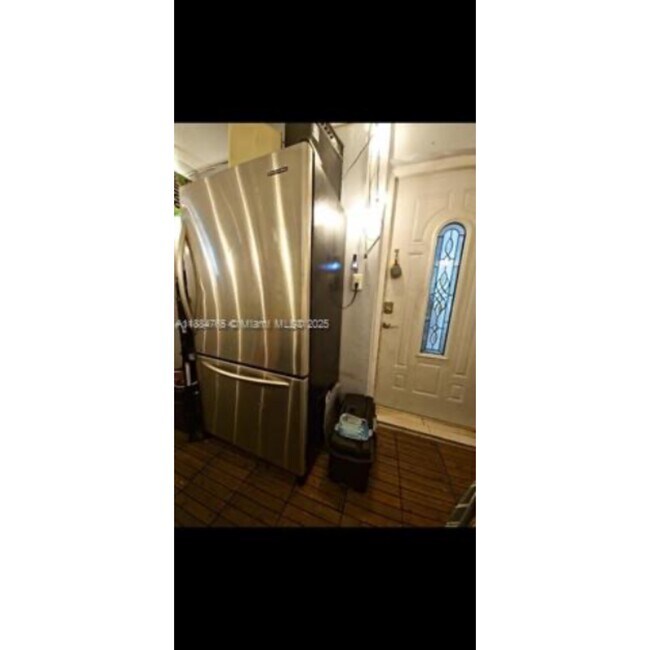 Foto del edificio - 3324 NW 14th St