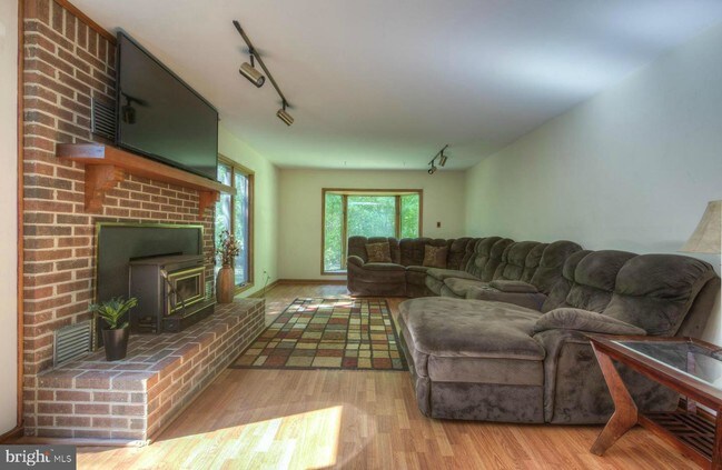 Foto del edificio - 5701 Partlow Rd