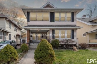 Building Photo - 4138 N Lockwood Ave