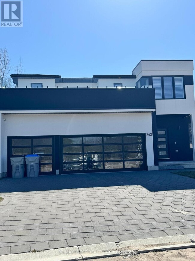 Building Photo - 203 MERRITT Crescent