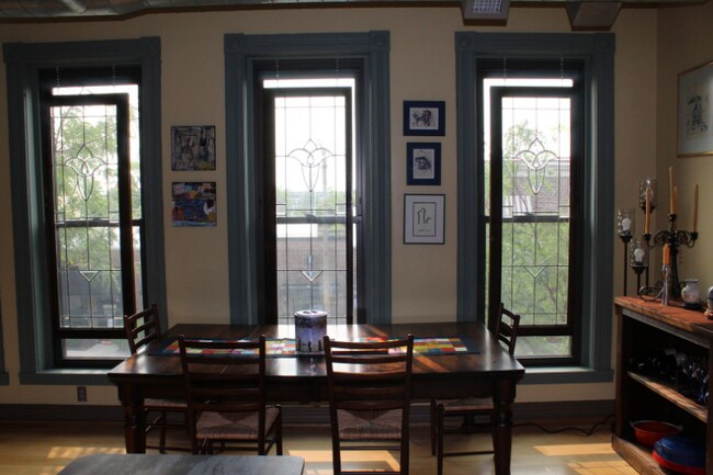 Building Photo - 44 S St Clair St