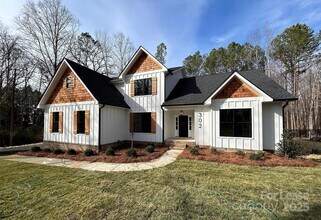 Building Photo - 302 Lester Davis Rd Building Photo - 302 Lester Davis Rd