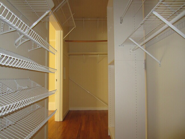 Building Photo - 2945 Van Ness Ave