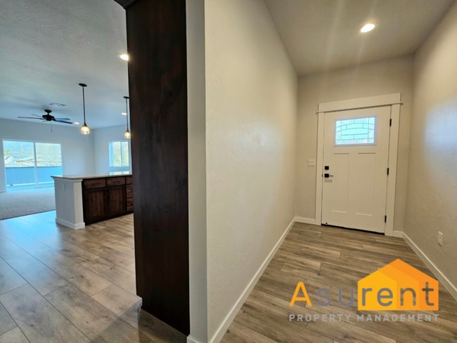 Building Photo - Newly Constructed 3 Bedroom, 2.5 bathroom SW Medford Home