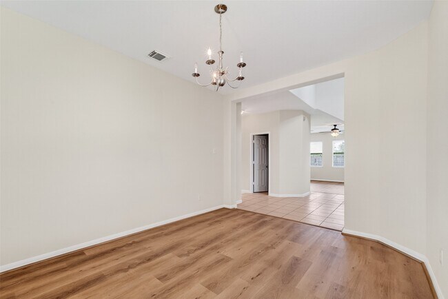Foto del edificio - 16119 Gavin Ln