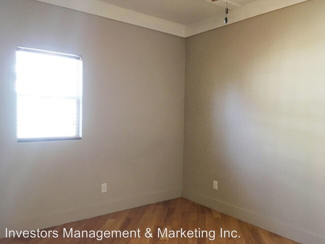 Building Photo - 3 br, 2 bath Apartment - 204 8th Street NW