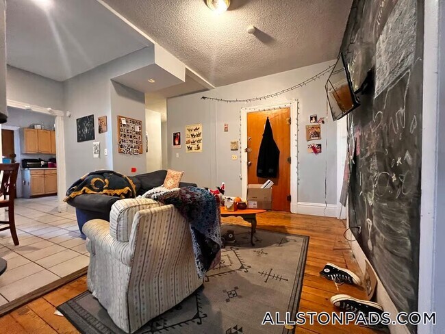 Foto del edificio - 18 Glenville Ave