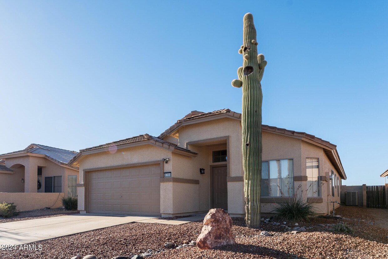 Primary Photo - 6368 S Foothills Dr