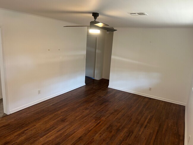 Foto del edificio - 502 W Pittsburg Pl