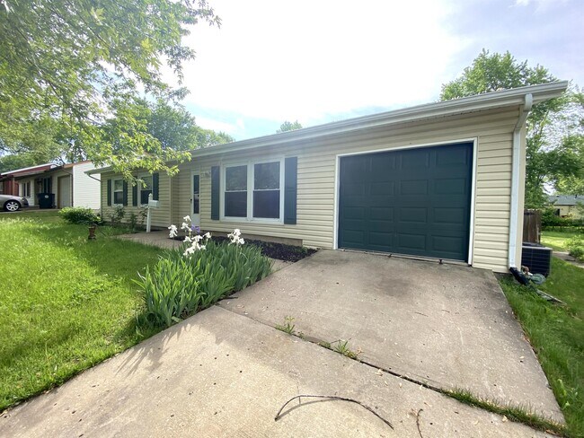 Foto del edificio - 407 Prairie Ln