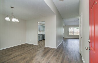 Building Photo - 16218 Hilton Head Ln