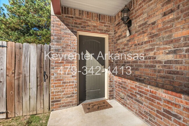 Building Photo - The Perfect Rental in Rupple Meadows!