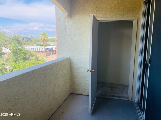 Foto del edificio - 3302 N 7th St