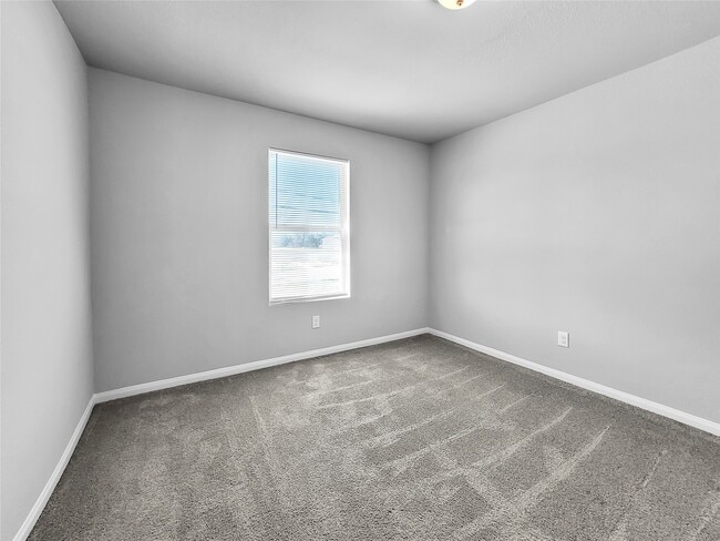 Foto del edificio - 2851 Golf Crest Dr