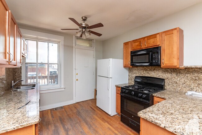 Foto del edificio - 1533 W Leland Ave