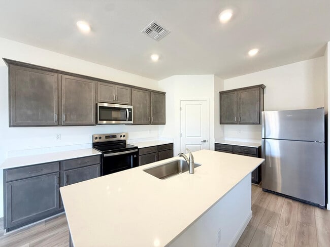 Foto del edificio - 634 W Red Hawk Ct