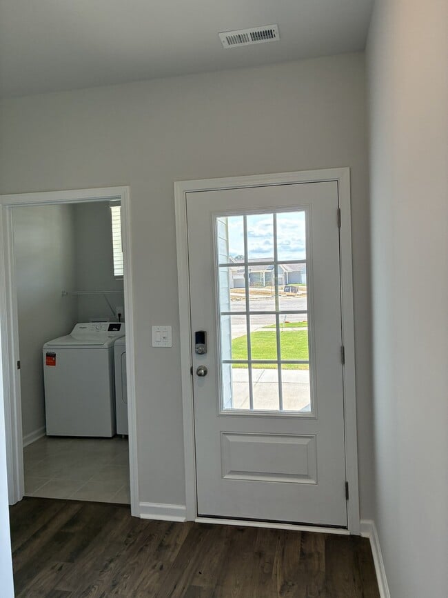 Building Photo - 6619 Japonica Ln