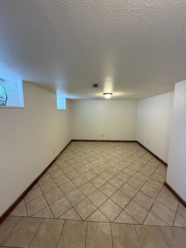 Foto del edificio - 227 W 14th St