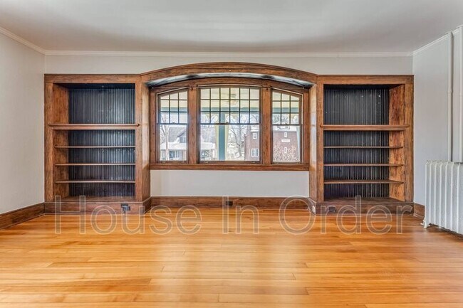 Foto del edificio - 131 W Chestnut St