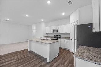 Building Photo - 612 Craven St