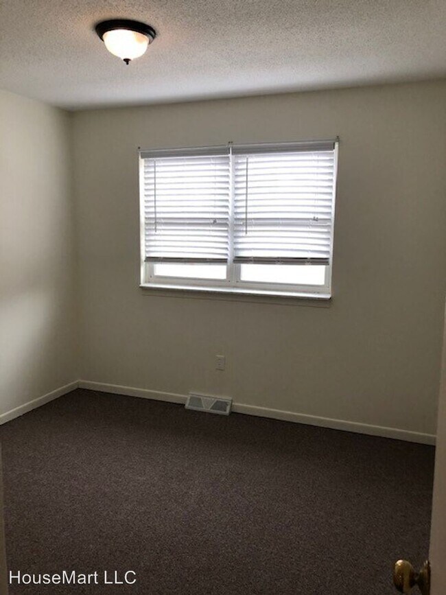 Building Photo - 281 Apple Tree Ct