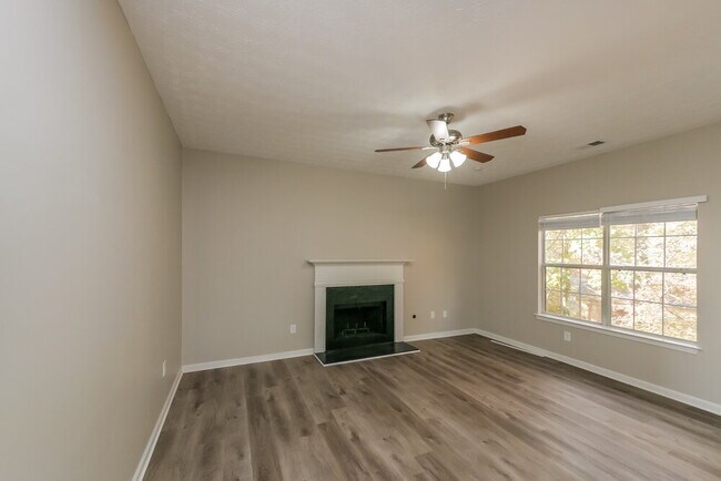 Building Photo - 2652 Odessa Ct