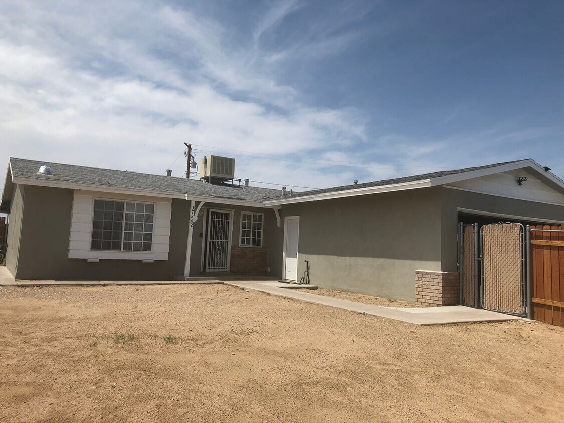 37862 Grandview Ave, Yermo, CA 92398 House Rental in Yermo, CA