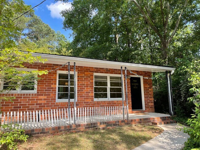 Foto del edificio - Two Bedroom One Bath in Normaltown