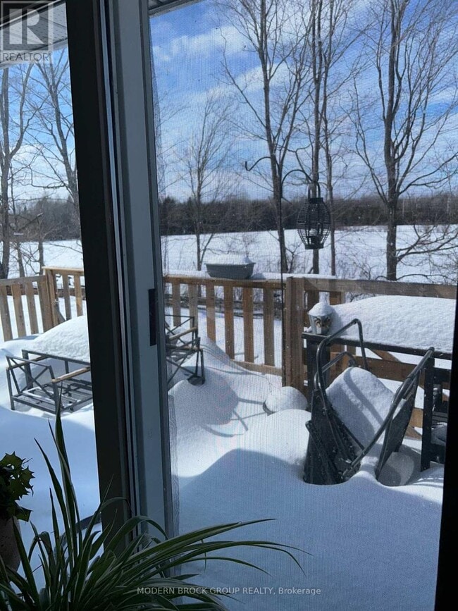 Building Photo - 320 Leacock Rd