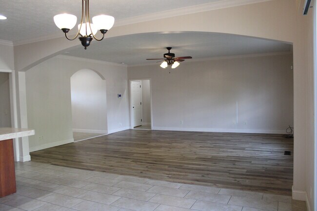 Sala de estar - 11745 Juniper Ct