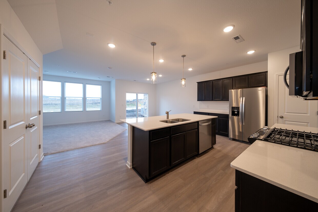 17979 Giants Wy, Lakeville, MN 55044 Townhome Rentals in Lakeville MN