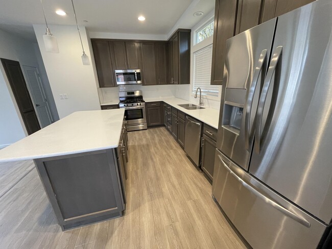 Foto del edificio - 48934 River Park Rd