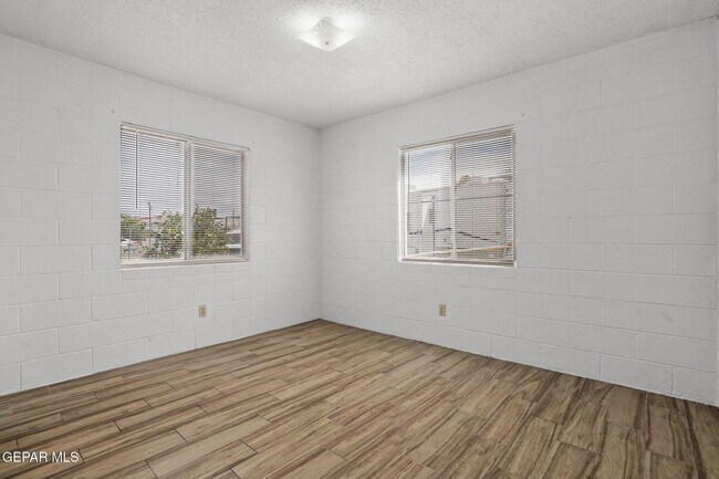 Foto del edificio - 4006 Laredo Ave