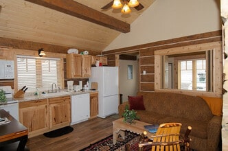 Building Photo - 4093 Yale Creek Rd