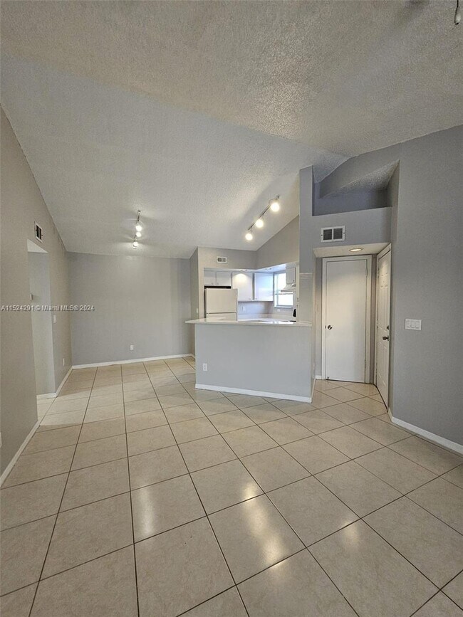 Foto del edificio - 12650 Vista Isles Dr