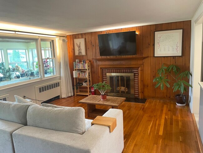 Foto del edificio - 41 Baxter Dr