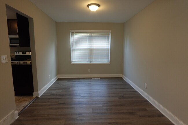 Foto del edificio - 1259 Knollwood Cir