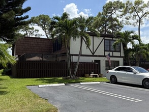 Building Photo - 122 Weybridge Cir