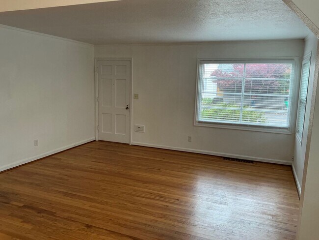 Photo - 1178000 Apartment