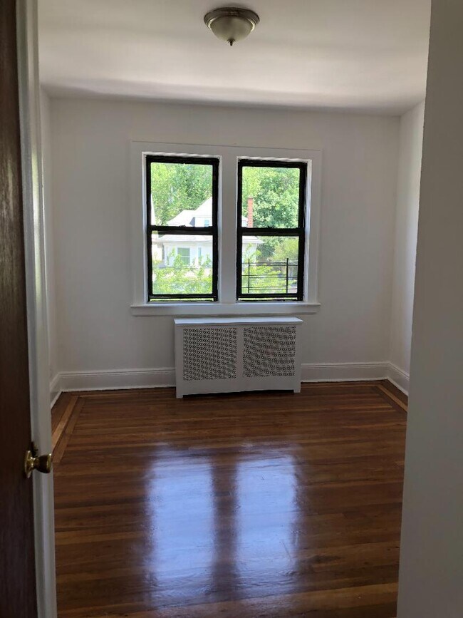 Dormitorio - 411 Warburton Ave