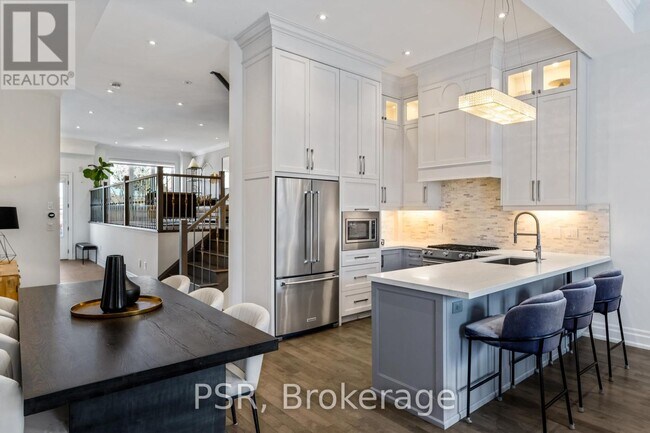 Photo du bâtiment - 8 Willowbrook Rd
