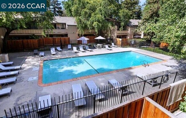 Foto del edificio - 2144 Northwood Cir