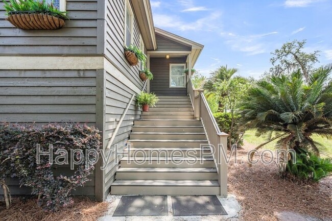 Building Photo - 236 Bayview Drive