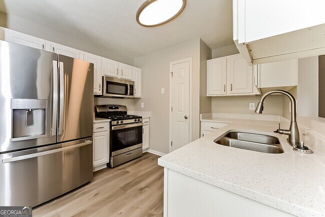 Foto del edificio - 210 Coldsprings Ct