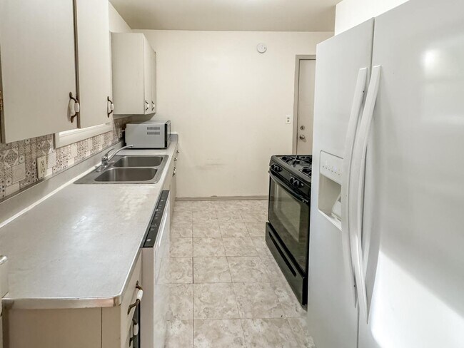 Foto del edificio - 4204 Northgate Dr NE