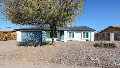 Building Photo - 604 W Kiva Ave