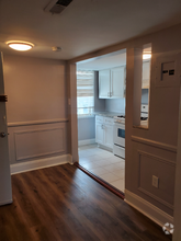 Building Photo - 803 Brooks Ln